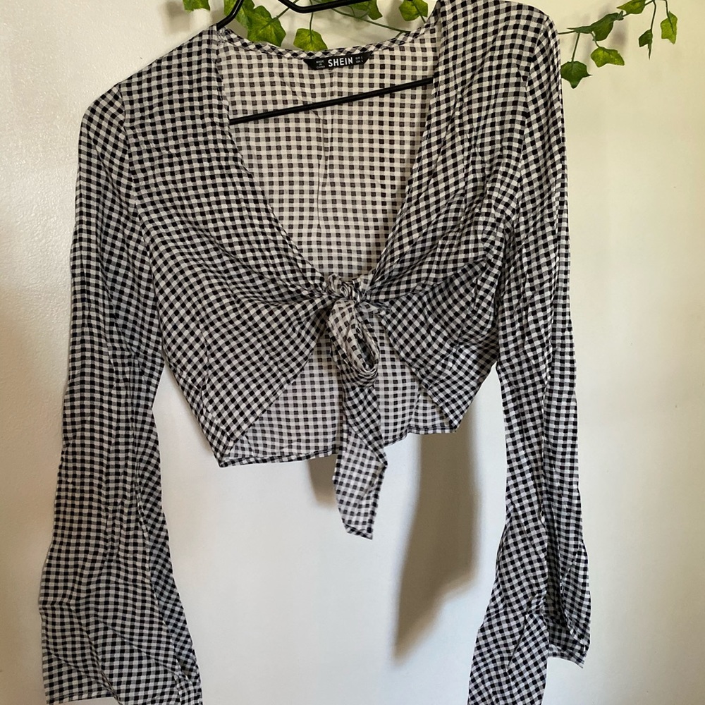 Cute blouse - Picture 1 of 1